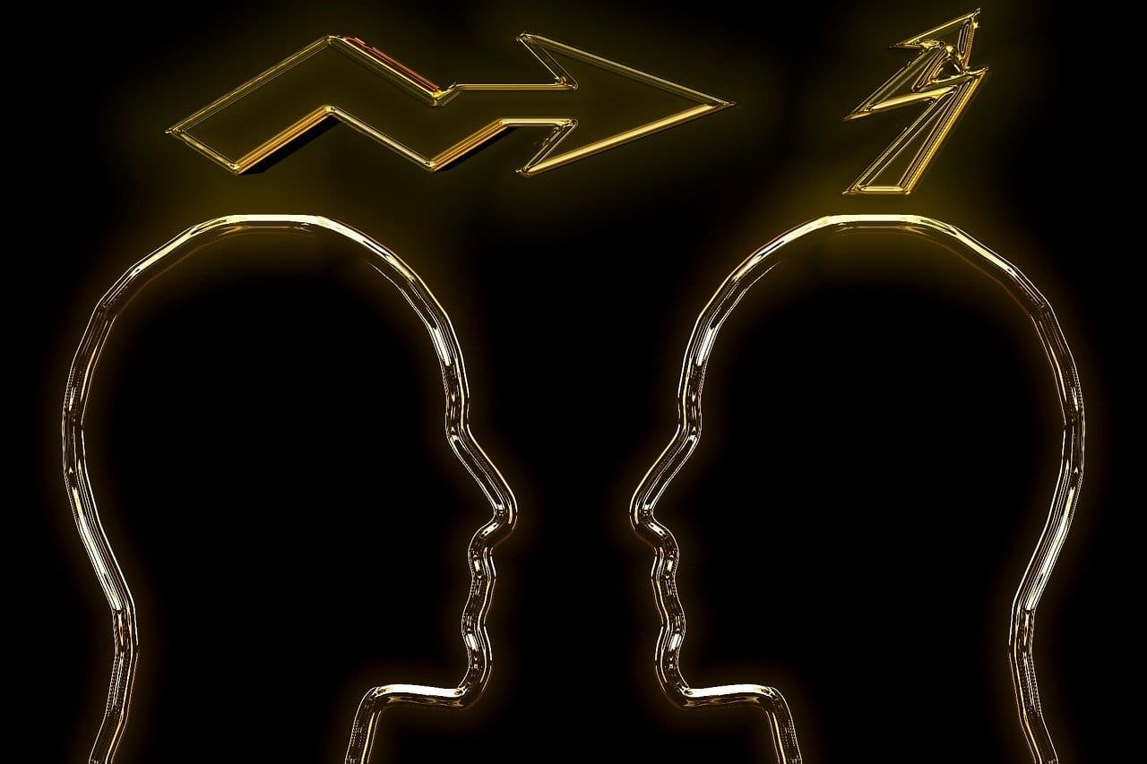 head, gold, arrow